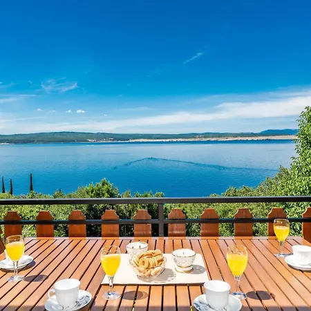 Beachfront 4 - Dramalj By Guide Apartment *