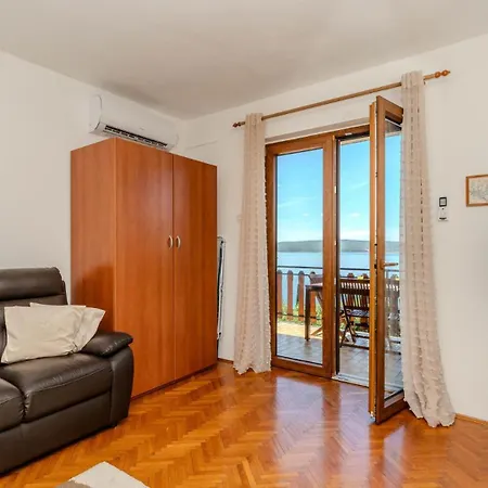 Beachfront 4 - Dramalj By Guide * Crikvenica